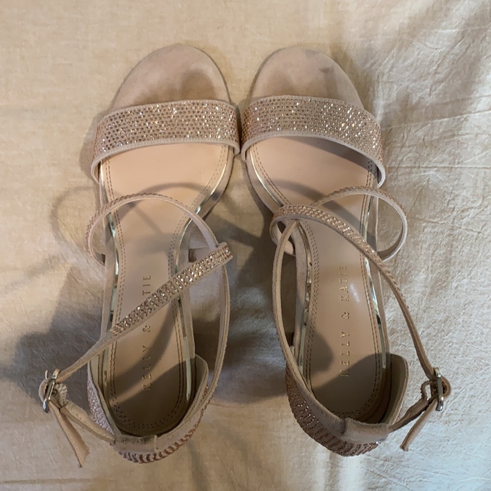 High heels - Picture 4 of 5